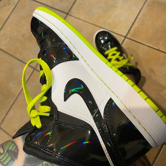 Jordan Other - Black mystic green GS 4.5 Women’s 6